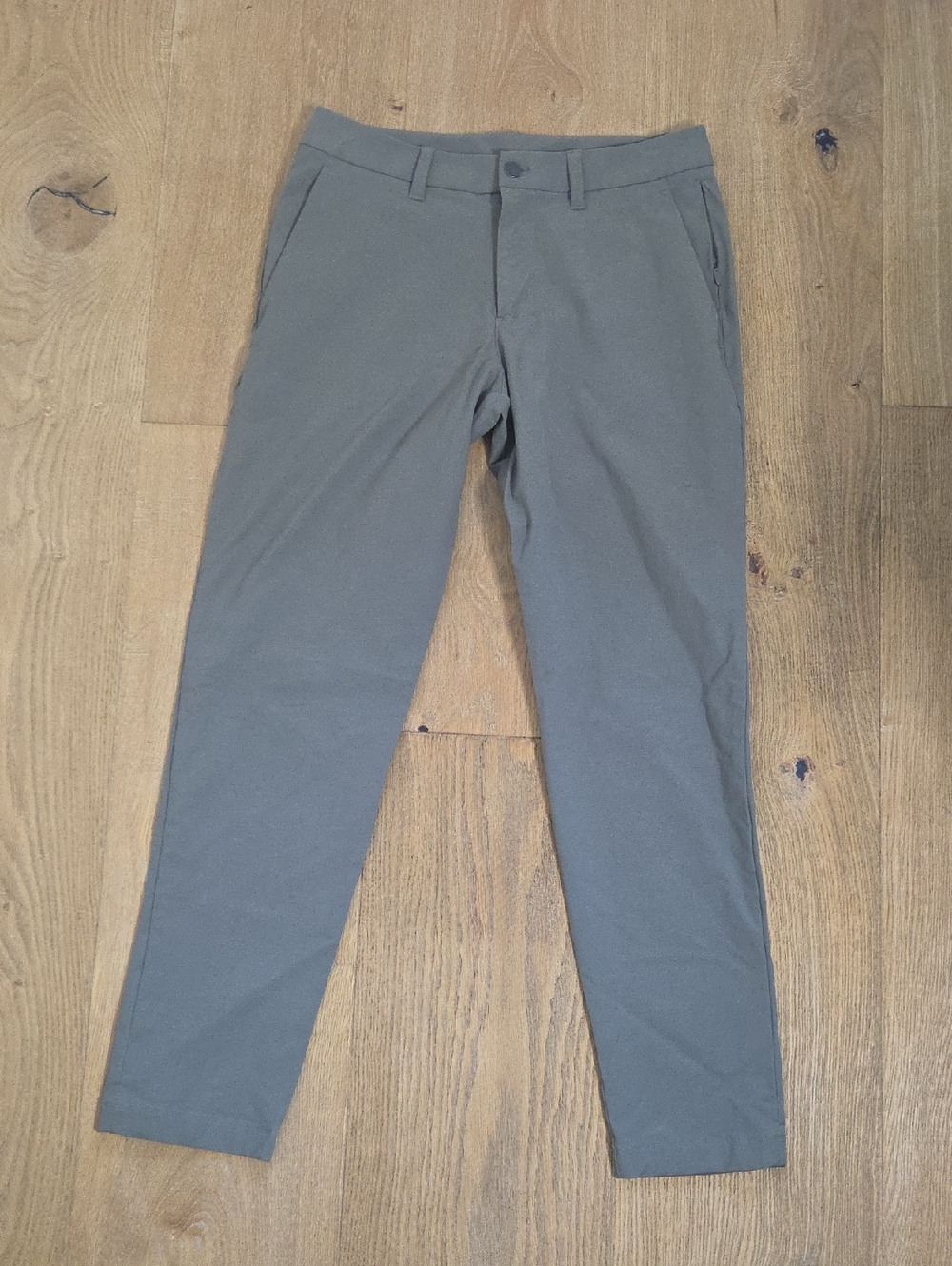 lululemon athletica Men's Chinos in Olive Green